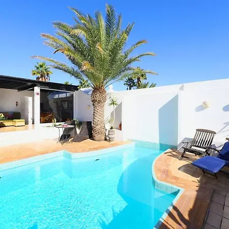 Jazmin, 3 Bed In Mojones Puerto del Carmen (Lanzarote)