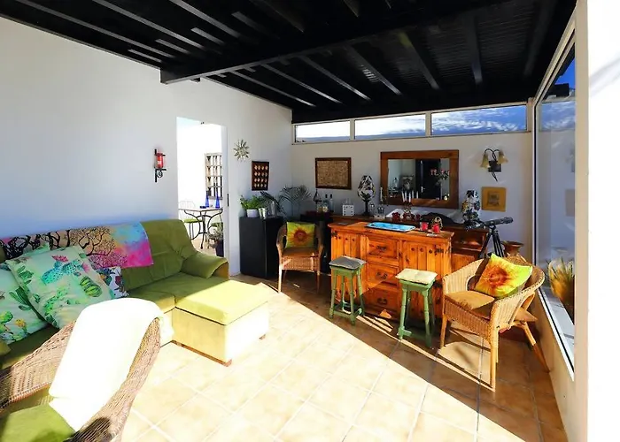 Holiday home Jazmin, 3 Bed In Mojones Puerto del Carmen (Lanzarote)