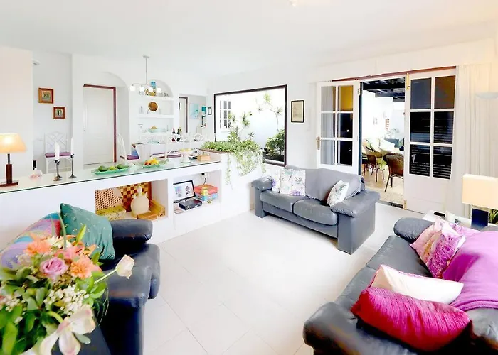 Jazmin, 3 Bed In Mojones